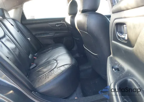 2017 Nissan Altima 2.5 Sv z USA, uszkodzony, nr VIN 1N4AL3AP4HC124054